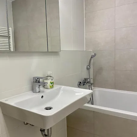 Luxury In Skyscraper With Parking Apartmán *