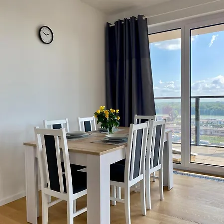 Luxury In Skyscraper With Parking Apartmán